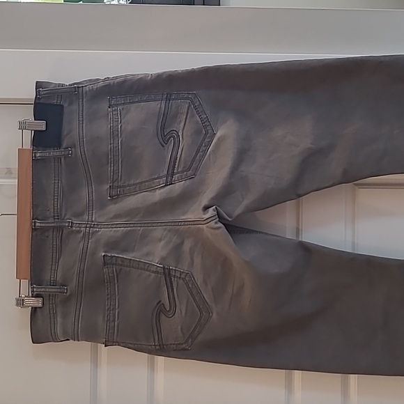 Silver jeans. Grey washed size 34 x 32. - Picture 1 of 6